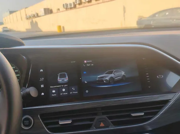 Car image 18