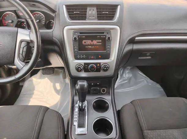 Car image 18