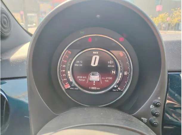 Car image 19