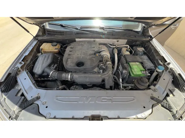 Car image 25