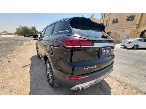Car image 7