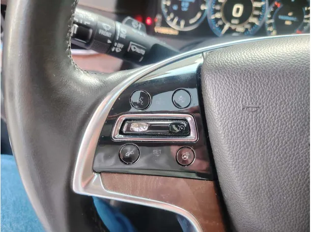 Car image 29
