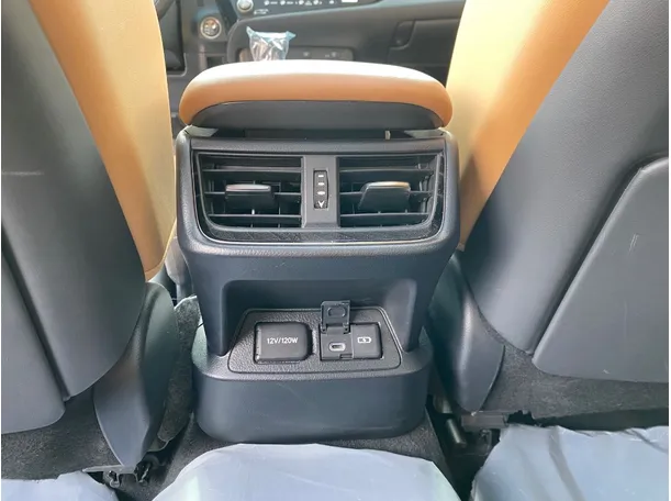 Car image 29
