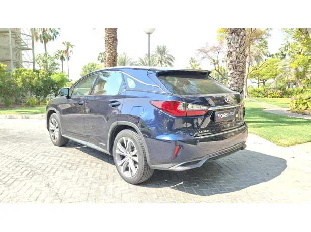 Car image 7