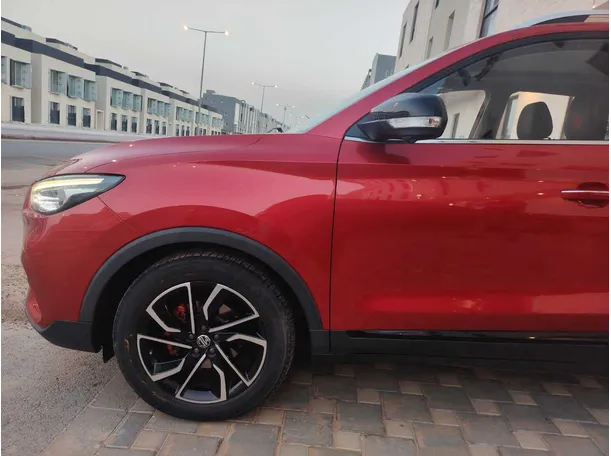 Car image 8