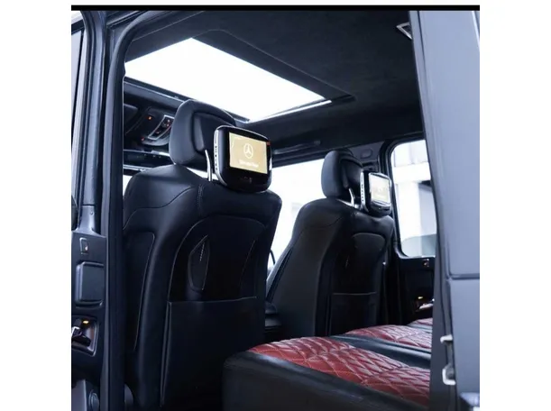 Car image 11