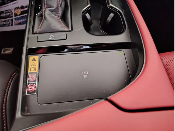 Car image 30