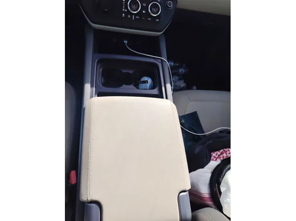 Car image 31