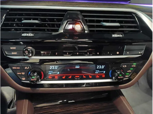 Car image 23