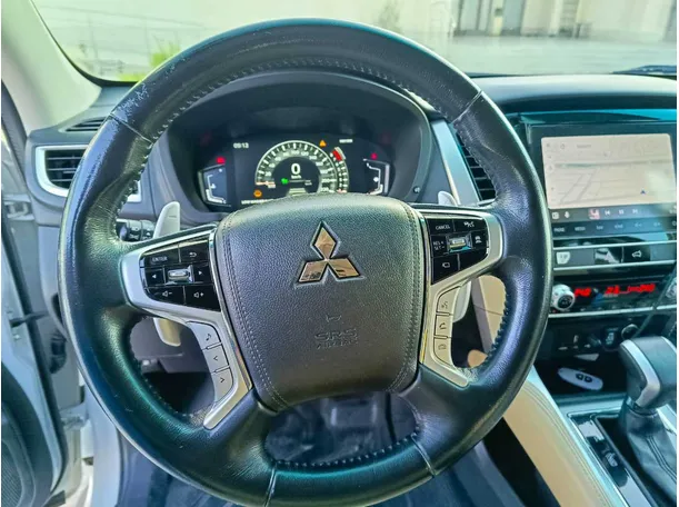 Car image 29