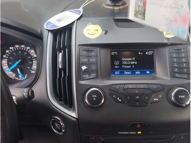 Car image 16