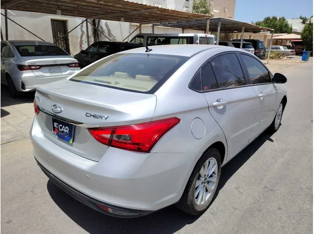 Car image 5