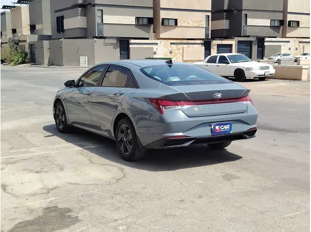 Car image 7