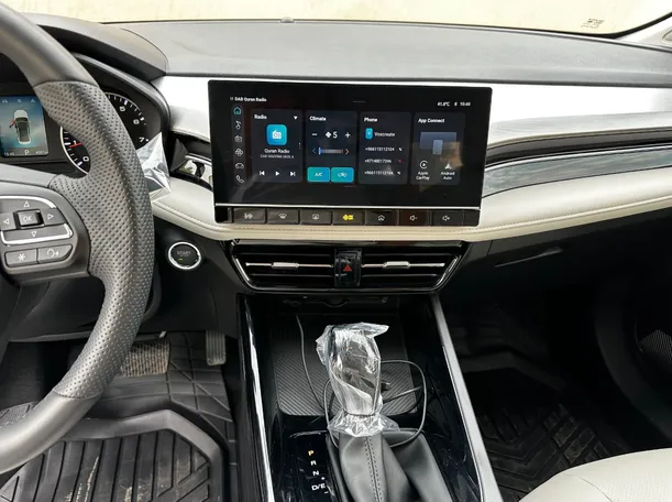 Car image 18