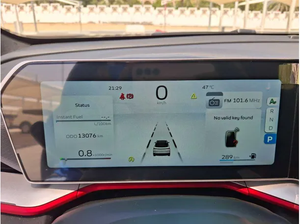 Car image 18