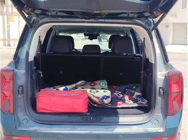 Car image 26