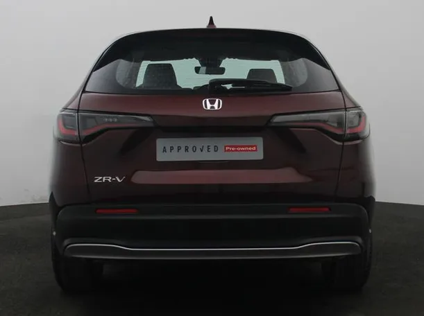 Car image 12