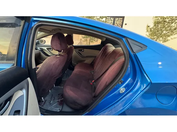 Car image 13