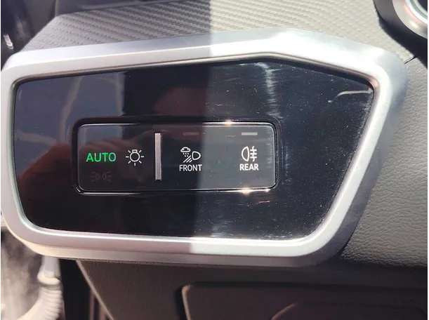 Car image 38