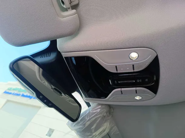 Car image 33