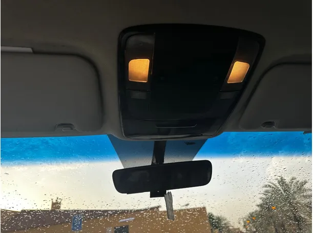 Car image 26