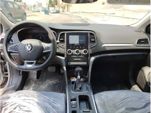 Car image 21