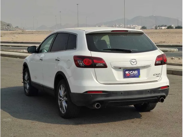 Car image 7