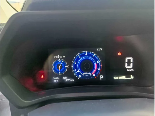 Car image 26