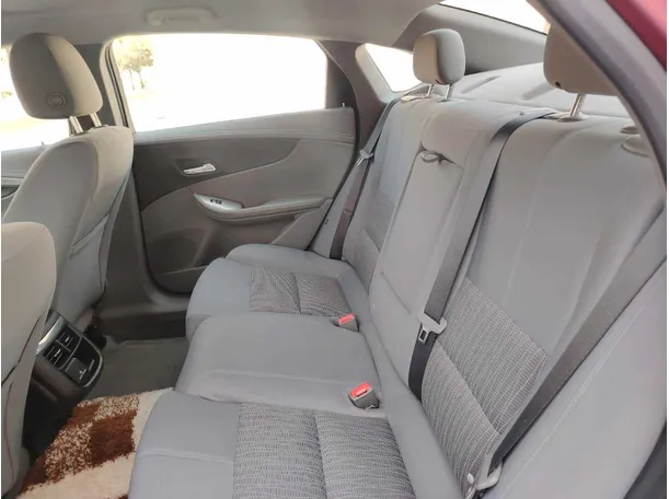 Car image 18