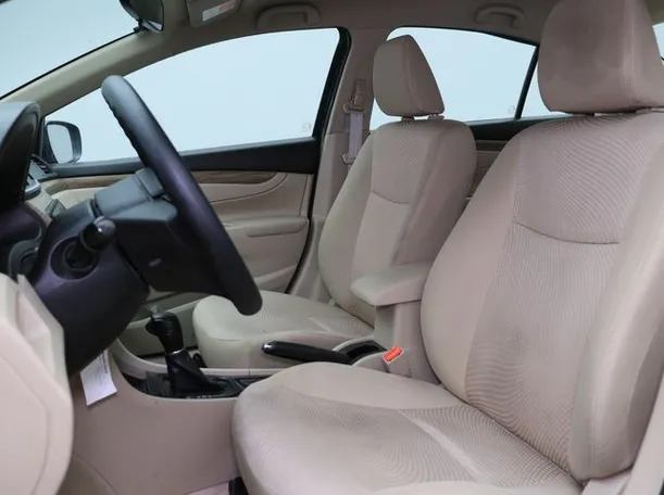 Car image 8
