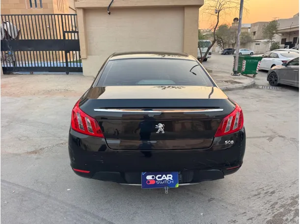 Car image 6