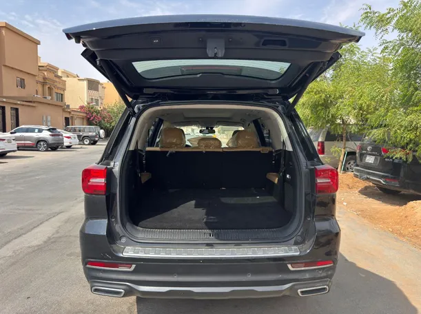 Car image 21