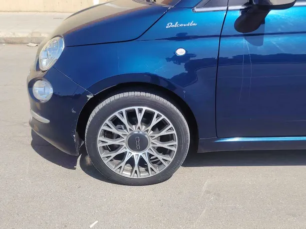 Car image 9