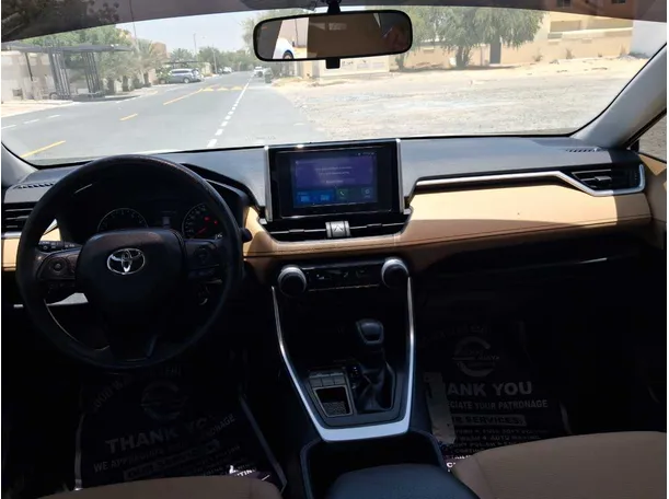 Car image 17
