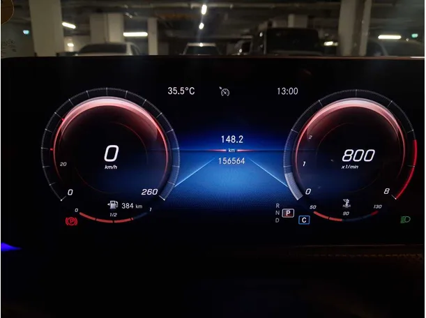 Car image 19