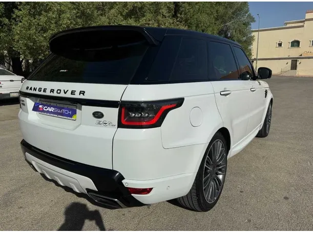 Car image 5