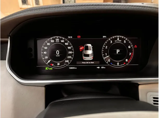 Car image 24