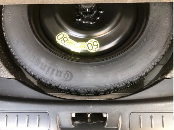 Car image 24