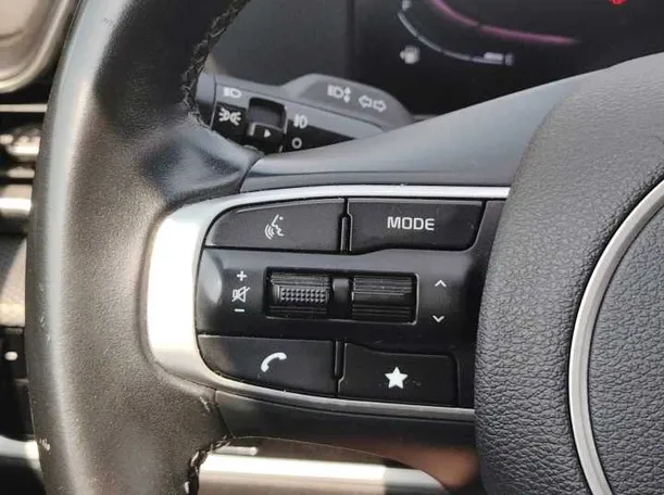 Car image 28