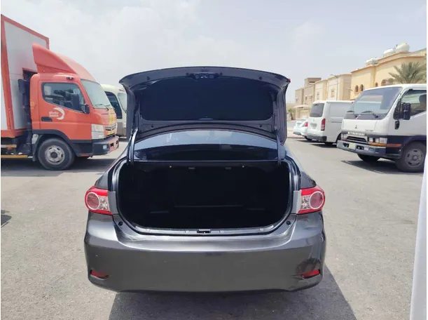 Car image 23