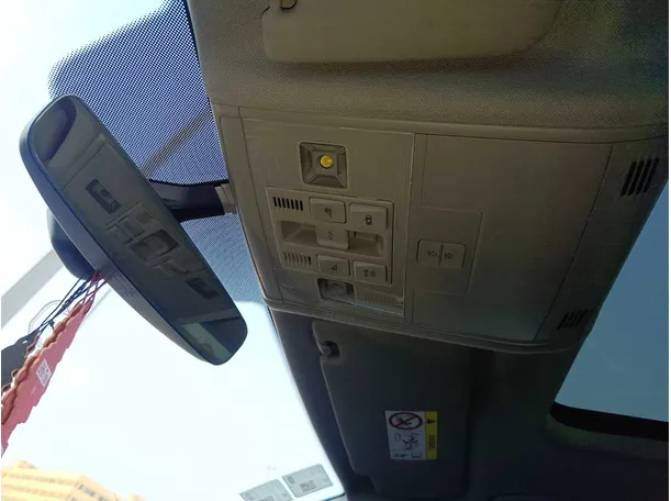 Car image 29