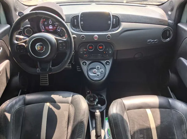 Car image 16