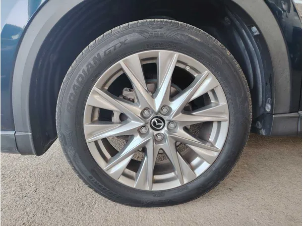 Car image 10