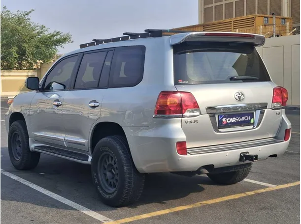 Car image 7