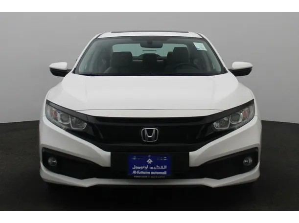 Car image 11