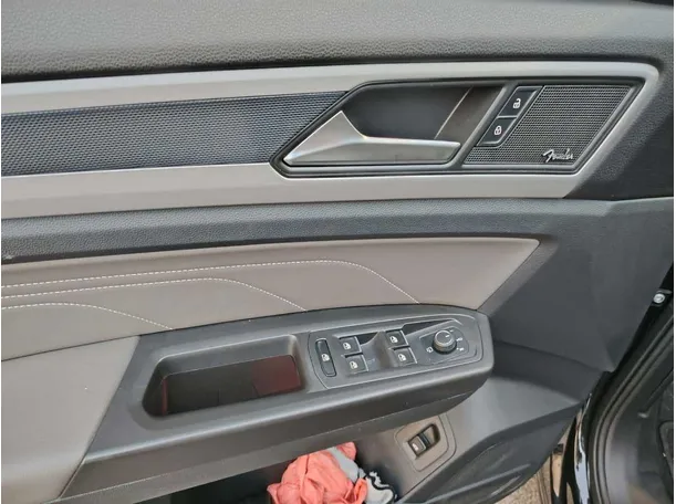 Car image 38