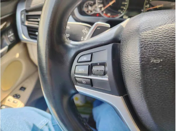 Car image 40