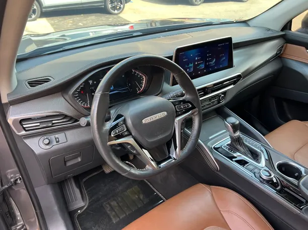 Car image 11