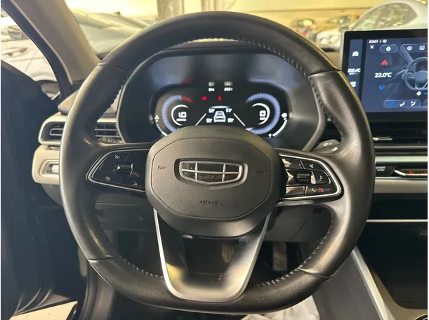 Car image 11