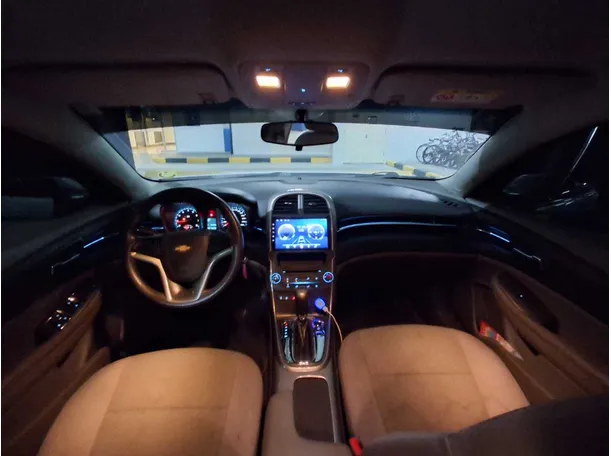 Car image 19